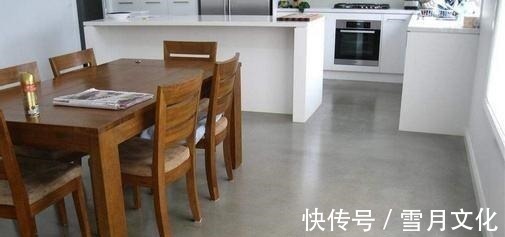 人家里|越来越多人家里不铺瓷砖地板,现在都兴装这种代替,真的太聪明了