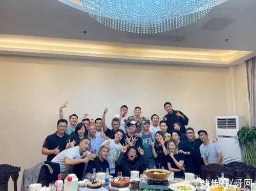 应采儿|和GAI节目中闹不和?陈小春冷脸说抱歉，陈小春参加《披荆斩棘的哥哥》是应采儿安排的