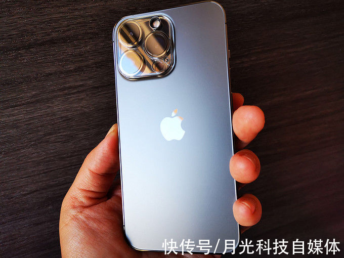 iPhone|等等党又等到了，满血A15+1200万三摄，iPhone 13 Pro再创新低