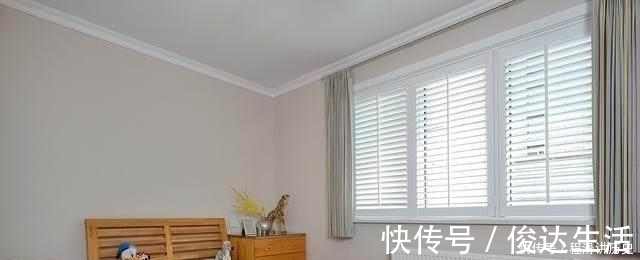 阳台上|多亏老婆这个明智的决定,在电视墙做一圈柜子,完工后漂亮又实用