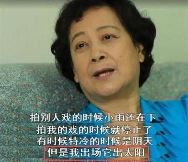 饰演|她扮演观音菩萨真假难辨,片场演员对她合掌磕头祭拜,如今已信佛