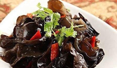 适合女性吃的三种食物，美容养肤、延缓衰老，早吃早健康！