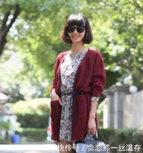 并存|街拍随手拍:如花似玉的美女,修身的穿搭,魅力与气质并存