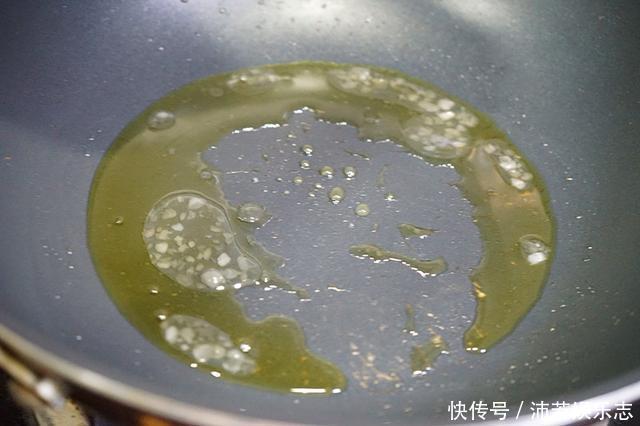 香料|地方美食卤大肠,三个步骤教你清除异味,用对香料巧做诱人肥肠