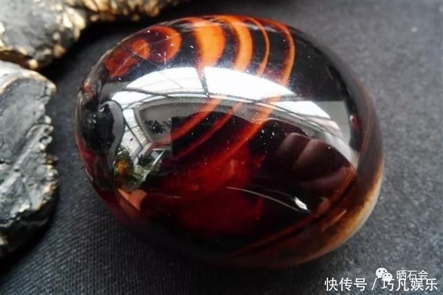 这三块玛瑙石,180万成交