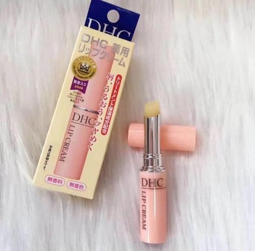 冬季润唇膏红黑榜，谁输谁赢？光说不练假把式，不服现实碰一碰！