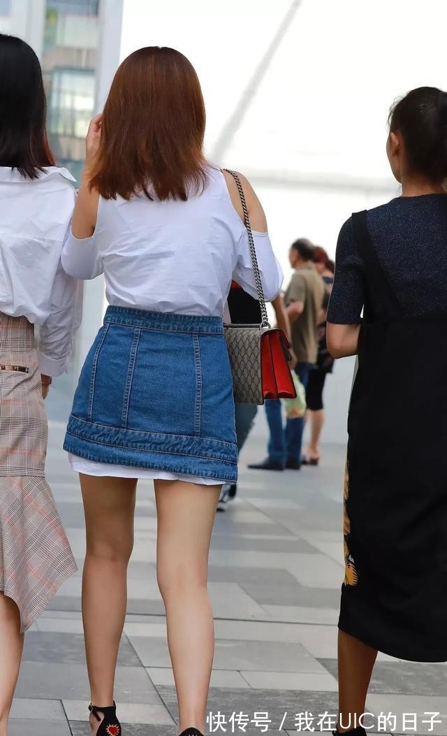 曲线 一字带高跟鞋精致美观,有效拉伸小腿曲线,更显好身材别具一格!