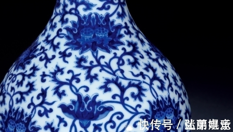 汝釉&临摹自上古铜器的蒜头瓶为乾隆最爱,御窑厂多有仿制作宫廷陈设