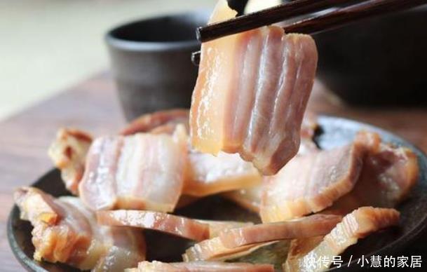 猪肉|腌腊肉有讲究,腌前“多做一步”,腊肉味正宗,香味十足无腥味