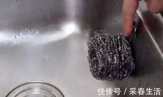洗碗池放一个窗帘挂钩，真是厉害了好多人不知道有啥用