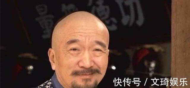 上联!大臣劝告儿子收敛行为,写一上联“不畏官司千张纸”,下联绝了!