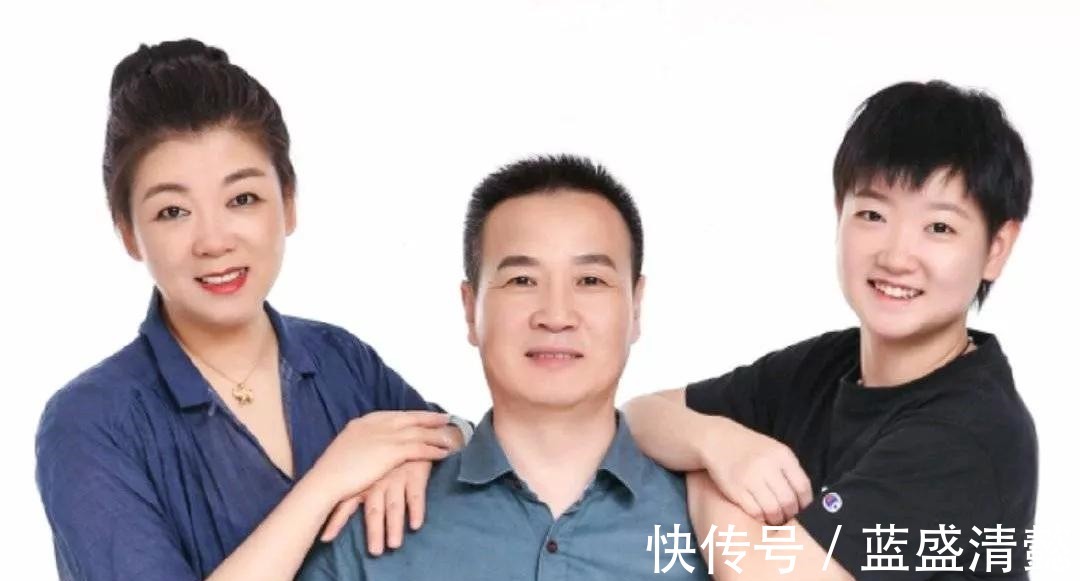女单|今年莎莎收获颇多,车子和房子已经拥有,女单冠军更为她锦上添花!