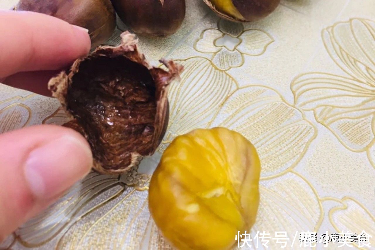 外衣|板栗去壳别用指甲掰！教你3招，10分钟掰一盘，简单方便不伤手