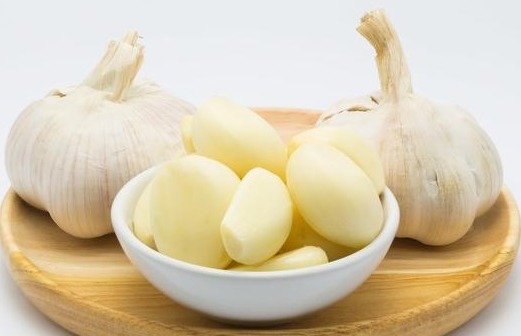 肝毒|肝毒最怕的3种食物，每天喝一杯，远离肝病困扰，更长寿