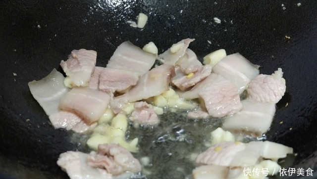 叶子|这菜我家隔两天就要炒一次,1颗菜炒2盘,叶子用手撕,加肉更香