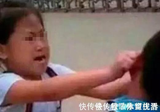 女孩|龙凤胎女孩先出生,却让男孩当哥哥,父母自认为的精明实则很愚蠢