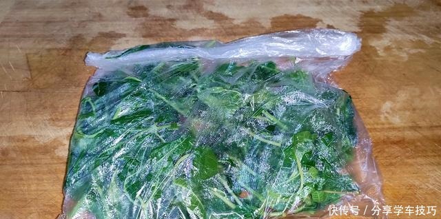 香椿吃不完，教你如何保存香椿，特别简单，随吃随取