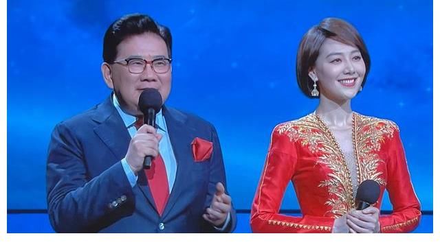 主持人王冠:主持央视节目成名,录制上海台春晚提高影响力