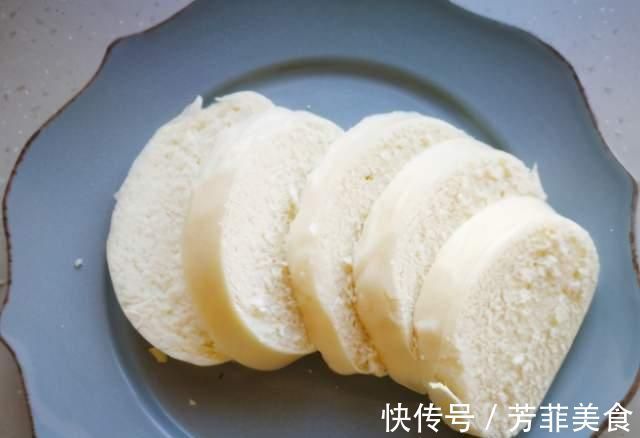 炸馒头片，别裹鸡蛋液了，教你1招技巧，馒头片外酥里嫩，不吸油