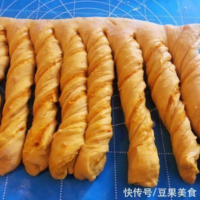 肚子里有料的金瓜吐司面包,就如腹有诗书气自华的你