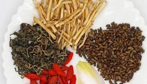 白茅根|4个症状，说明肝毒很深，给你的肝脏“洗洗澡”