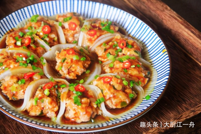 给年夜饭加道菜,“花开富贵”端上桌,寓意喜气洋洋,好看又好吃