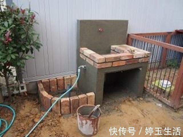 老公|老公手艺就是好,用50块红砖在院子里砌个洗手池,一分钱都没花