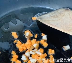比肉好吃的素菜菜谱，咖喱土豆，简单美味营养，超下饭，适合夏天！