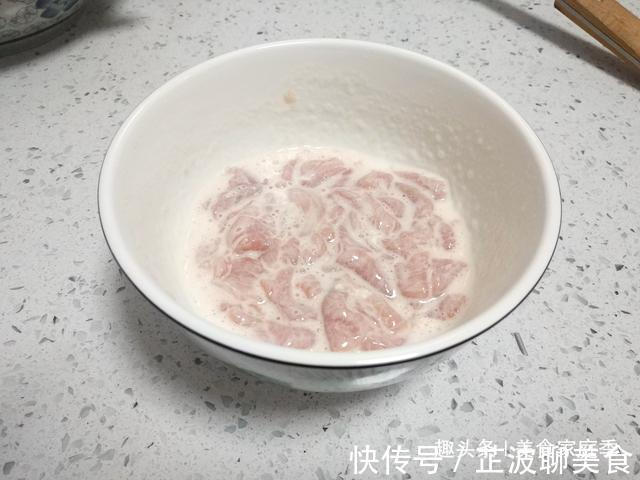 鲜味美|滑肉汤这样做，汤鲜味美，肉质Q弹爽滑不掉粉，老少皆宜非常好喝