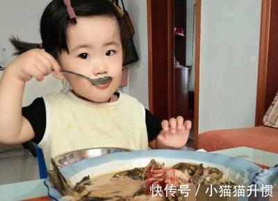 果干|被医生称为“幼儿杀手”的2种食物，比垃圾还埋汰，仍有家长在喂