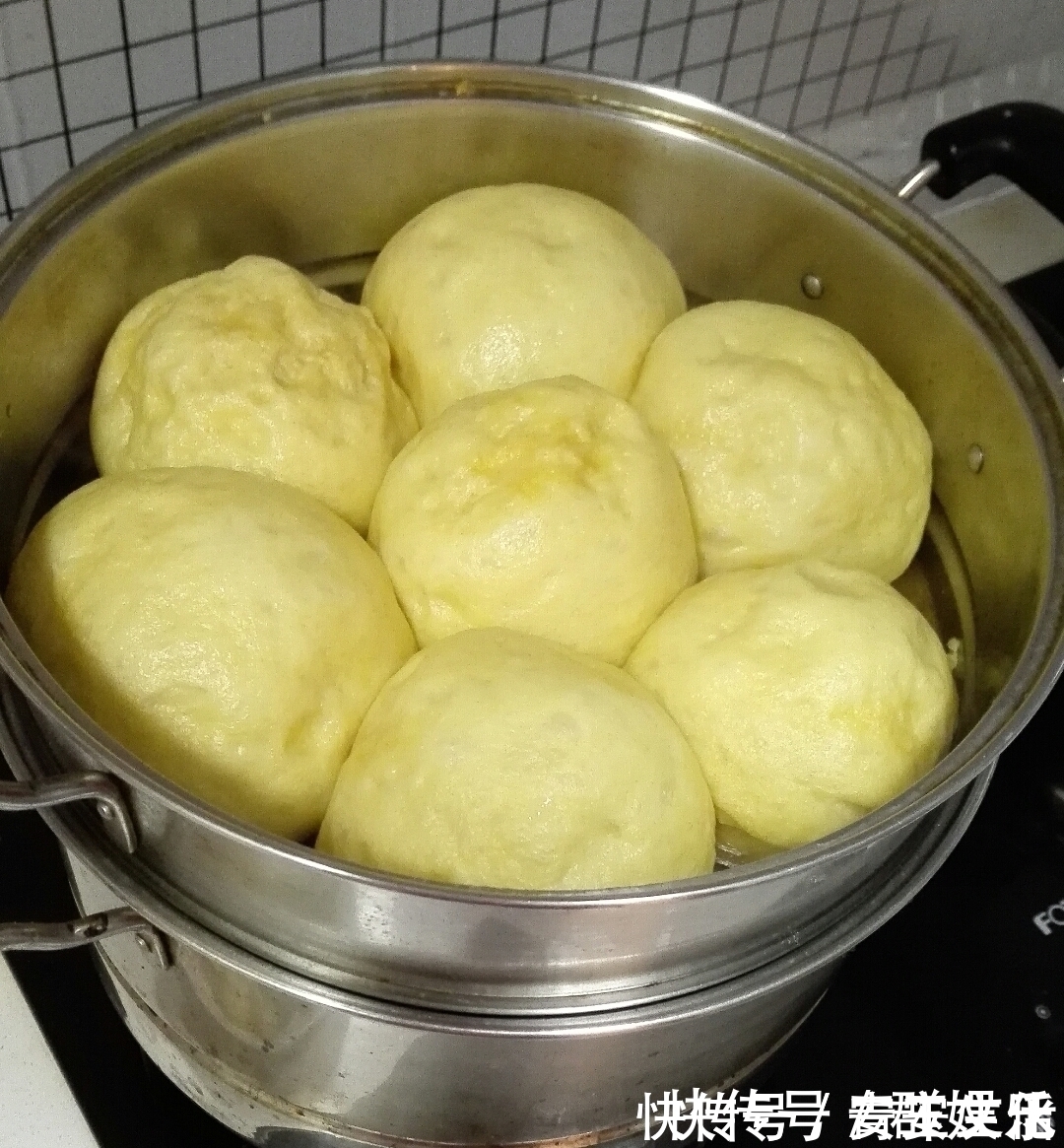 想把馒头做出暄软拉丝的效果,只需要这几步,比面包还好吃