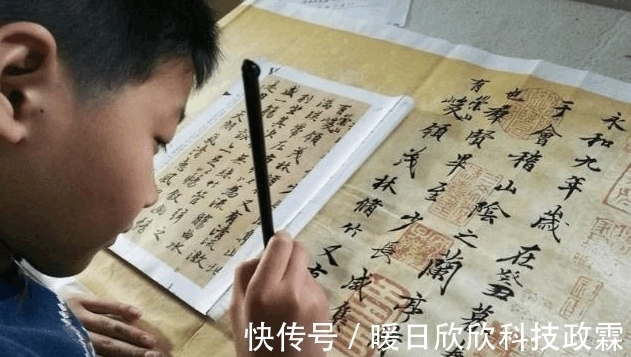 惟妙惟俏@11岁男孩临的《兰亭序》出来时, 网友喊话中书协: 丑书大师看看
