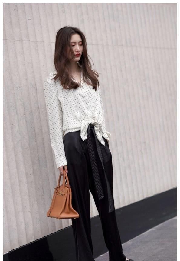 黑白色的匡|建议大家匡威别穿黑白色,“海洋蓝”才是最佳选择,甜美洋气