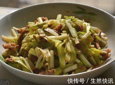 韭黄|每天晚上坚持吃三种美食,营养丰富,补铁补血,越吃越年轻!