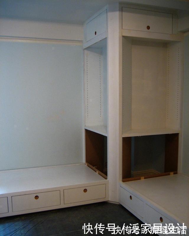转角|二胎家庭不做上下铺,越来越多人都把2张床靠墙放,中间做收纳柜