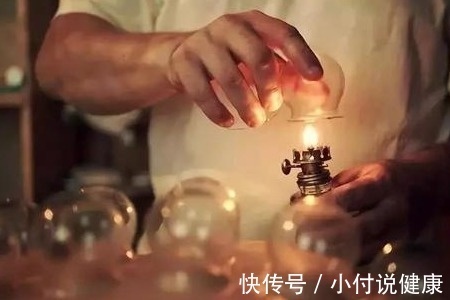 毒素|拔完罐后身上的淤青是身体排出的毒素吗?看看老中医是怎么说的