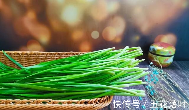 秋韭菜再鲜,包饺子也要记准4买4不买,买错不香,别不当回事!