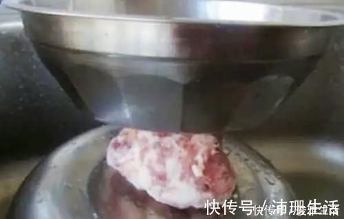肉类|解冻生肉时，大厨教你四个技巧，冻肉10分钟就化开，赶快收藏起来！