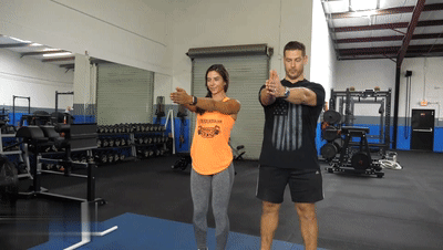 胸肌|练胸前不能少的5个激活动作，提高胸肌发力感！