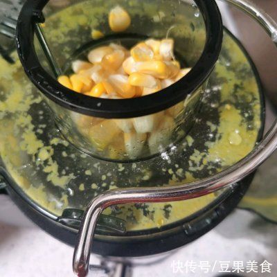 玉米汁|餐桌上最有人气的家常菜之玉米饼