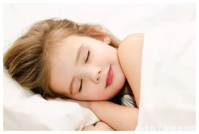 孩子|男孩青春期身高一年飙升15cm,医生:正常,父母这件事功劳大