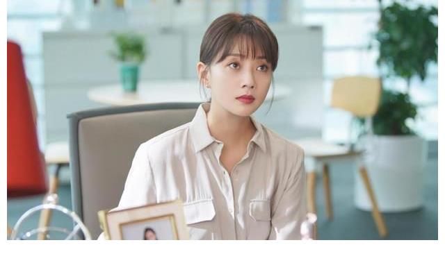 殷桃画户型图告别《幸福二重奏》《人世间》接力空降央视春节档