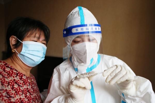 郑州市|隔离点里，她成了“疫”线“全能”