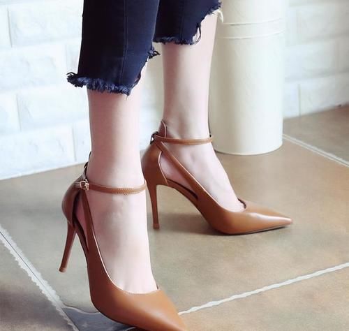 搭配 穿在身上就是靓点,高跟鞋搭配什么都非常的优雅,特别的有女人味