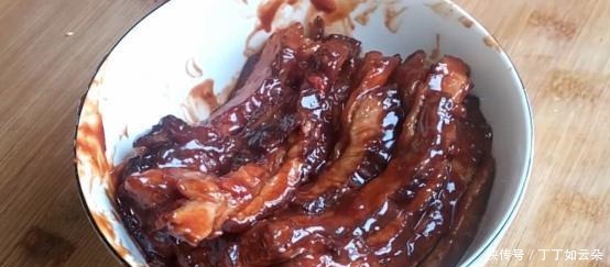  梅菜扣肉这样做太好吃了，就连大厨都点赞，亲戚朋友抢着吃