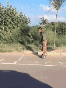 |搞笑GIF:这是谁家的闺女