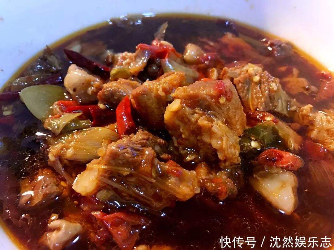 实用|炖牛肉如何炖鲜嫩不老硬分享五个小窍门,特别实用!