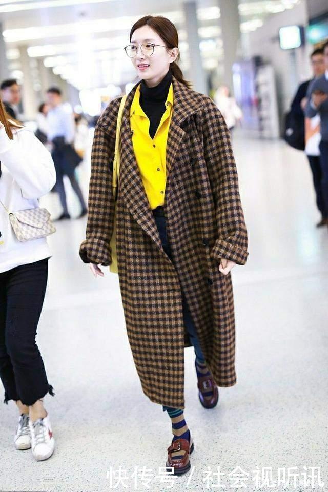 大衣里面搭什么不如学学这4种叠穿方法,承包你的秋冬时髦感