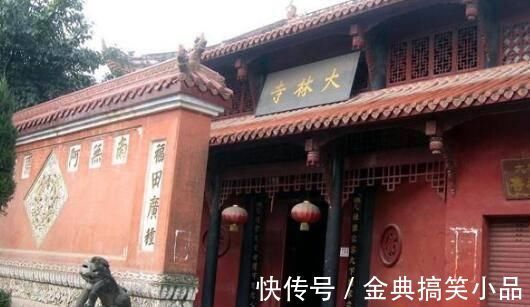 琵琶行！白居易非常经典的一首绝句，只有短短四句话，开篇7个字惊艳世人