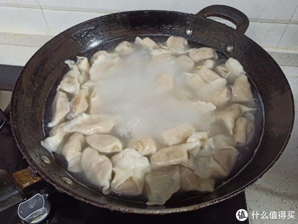 好吃|好吃的 篇十九：周末在家煮饺子。